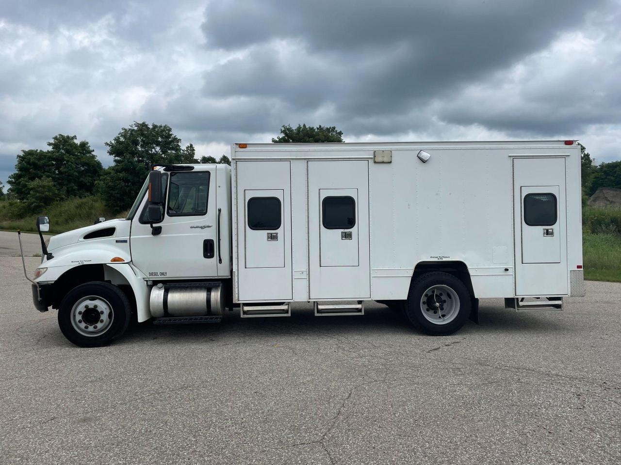 2014 International 4300 POLICE WAGON- SERVICE TRUCK - Photo #2