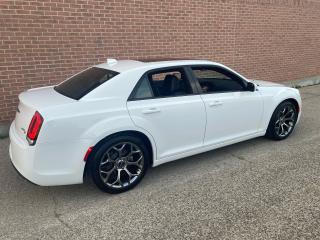 2018 Chrysler 300 300S - Photo #5