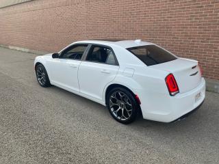 2018 Chrysler 300 300S - Photo #4