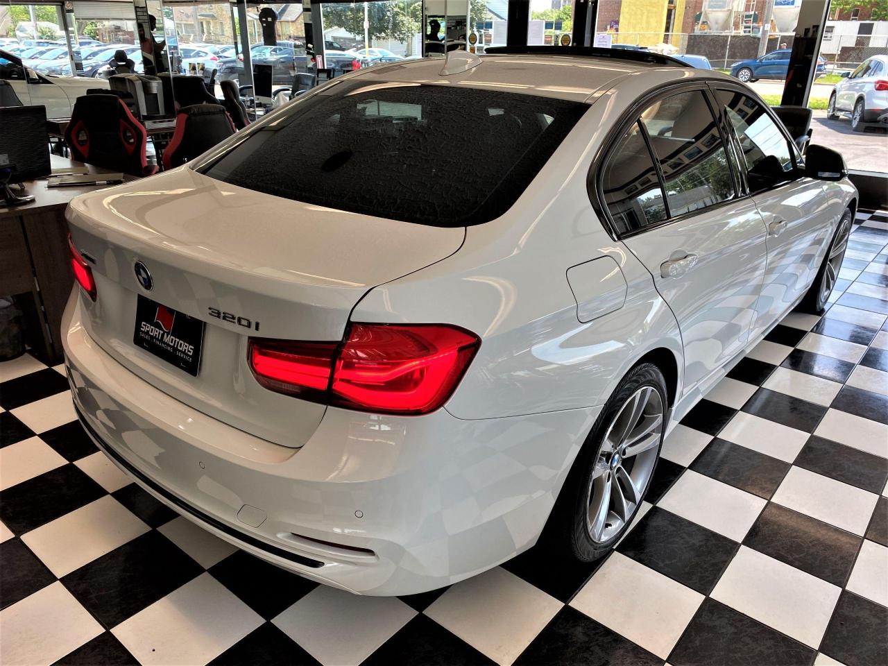 2017 BMW 3 Series 320i xDrive+ApplePlay+Camera+Sensors+CLEAN CARFAX - Photo #4
