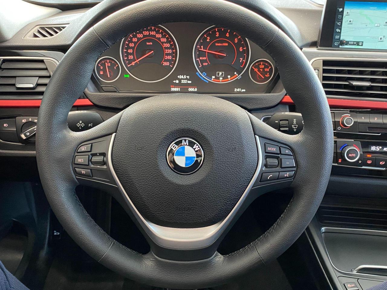 2017 BMW 3 Series 320i xDrive+ApplePlay+Camera+Sensors+CLEAN CARFAX Photo83