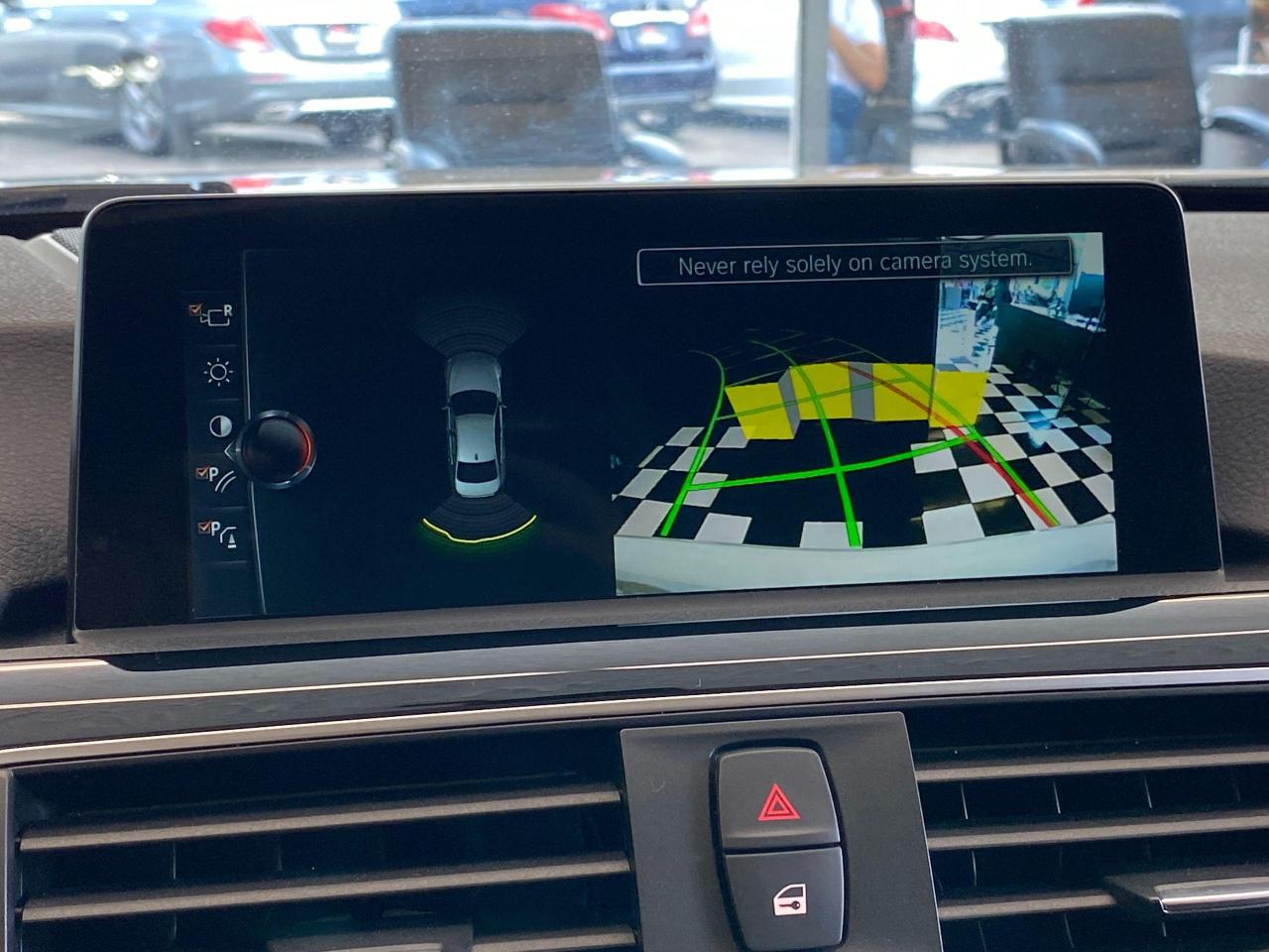 2017 BMW 3 Series 320i xDrive+ApplePlay+Camera+Sensors+CLEAN CARFAX - Photo #11