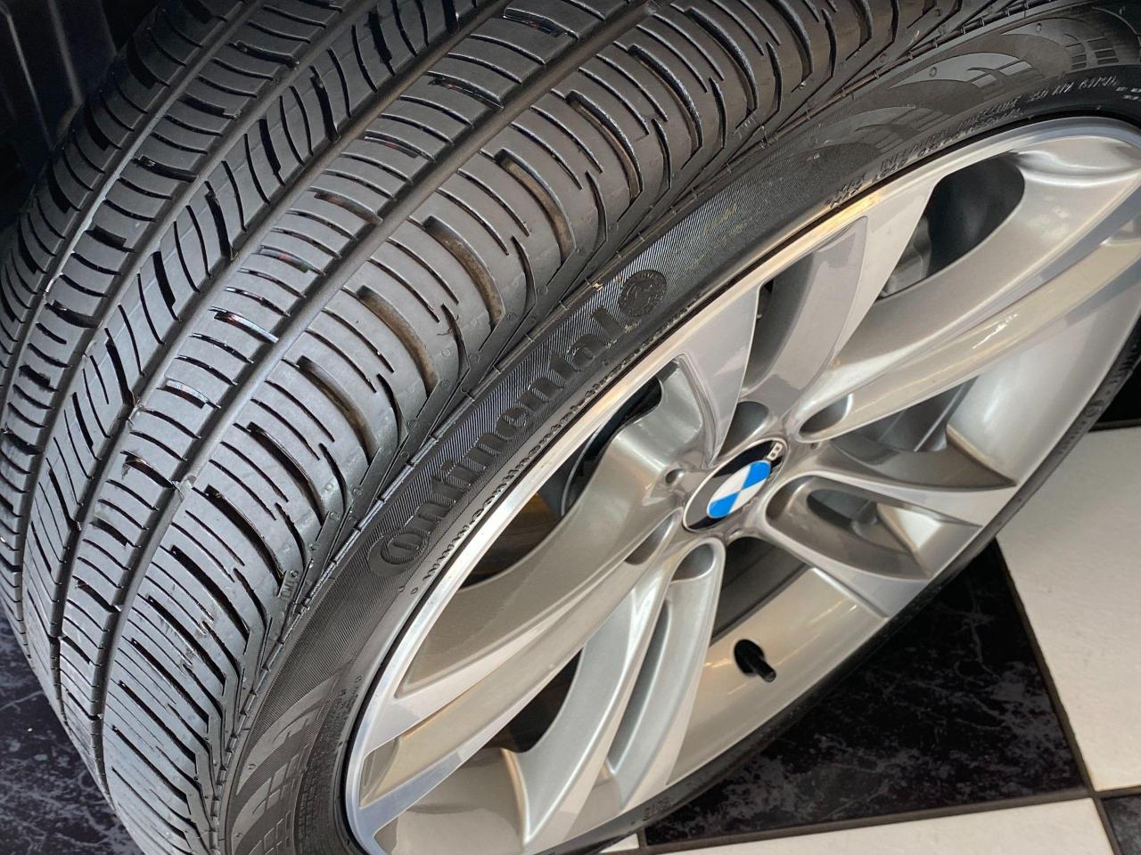 2017 BMW 3 Series 320i xDrive+ApplePlay+Camera+Sensors+CLEAN CARFAX - Photo #12