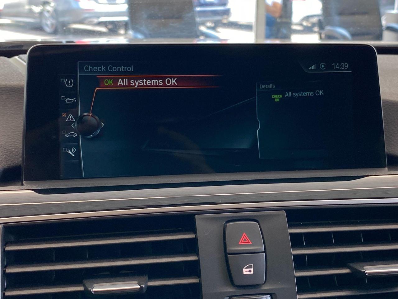 2017 BMW 3 Series 320i xDrive+ApplePlay+Camera+Sensors+CLEAN CARFAX - Photo #33