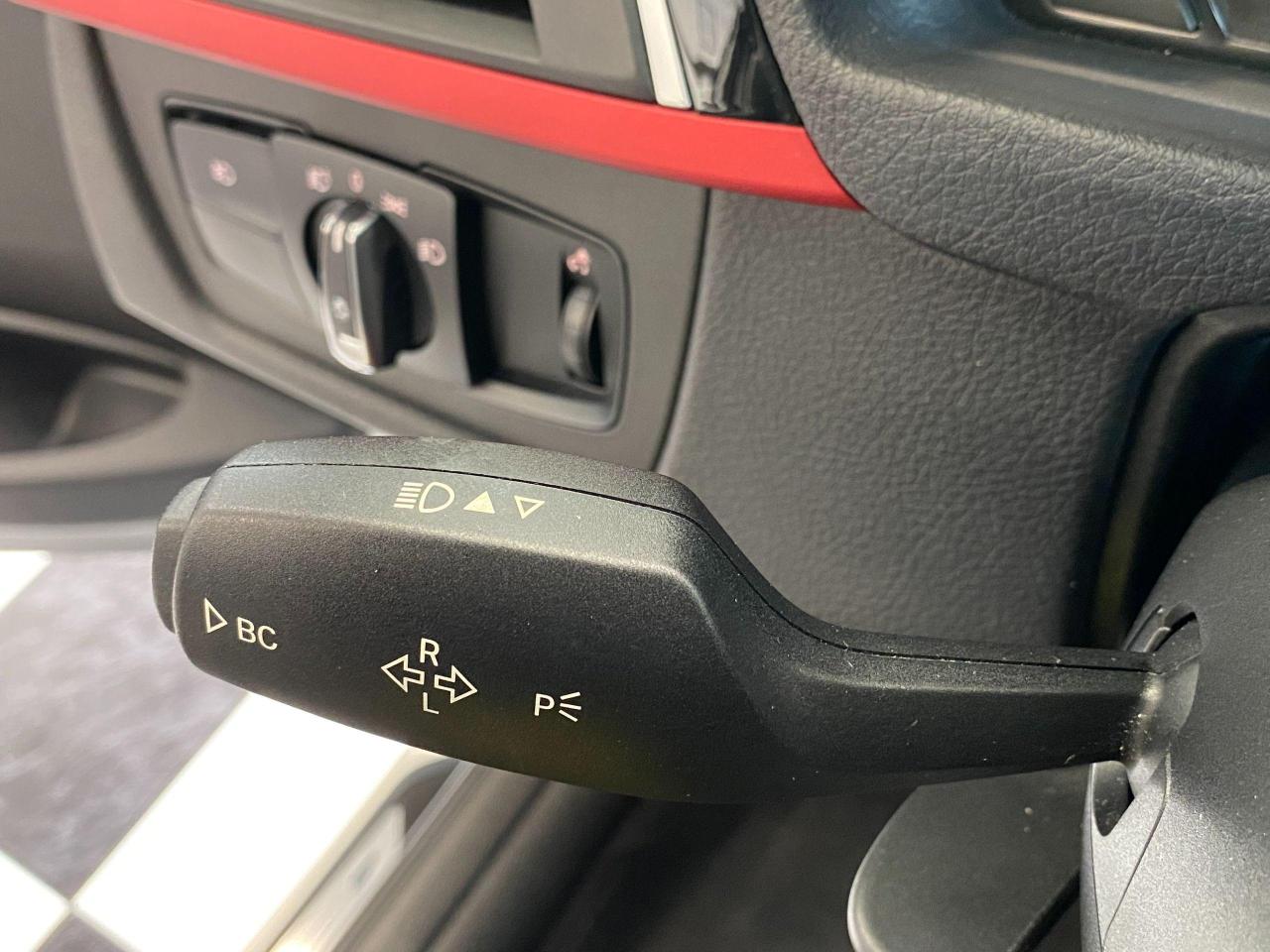 2017 BMW 3 Series 320i xDrive+ApplePlay+Camera+Sensors+CLEAN CARFAX - Photo #58