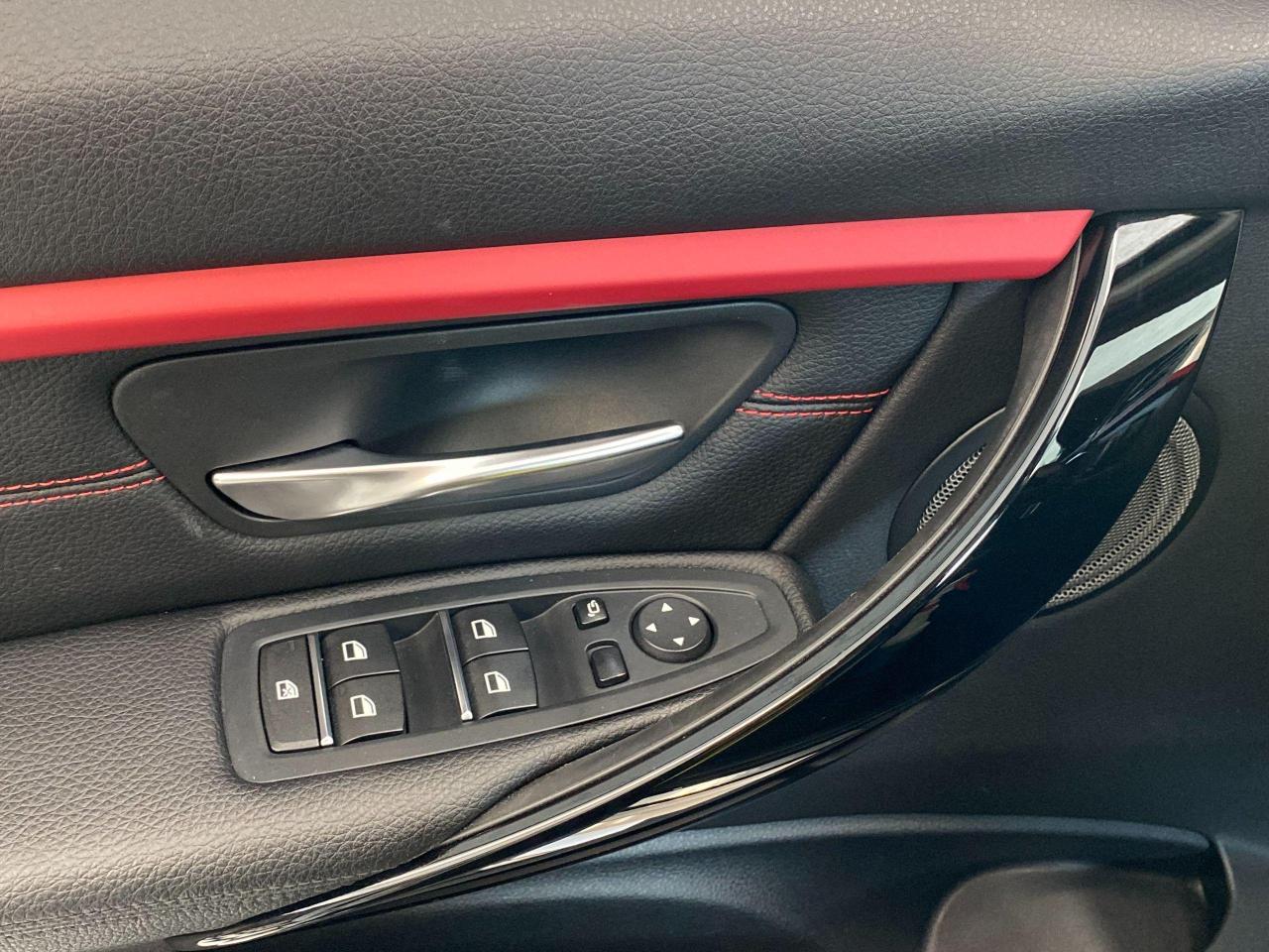 2017 BMW 3 Series 320i xDrive+ApplePlay+Camera+Sensors+CLEAN CARFAX - Photo #60