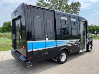 2009 Ford E350 CAMPER-RV CONVERSION ACCESS BUS - Photo #6