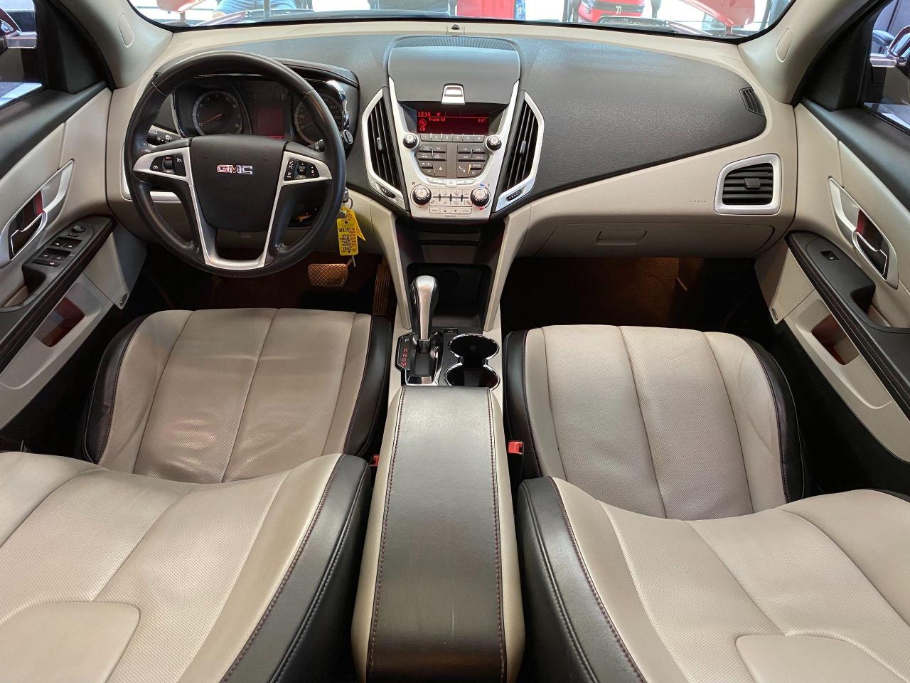 2010 GMC Terrain SLT-2 AWD+Leather+Camera+Bluetooth+CLEAN CARFAX - Photo #8