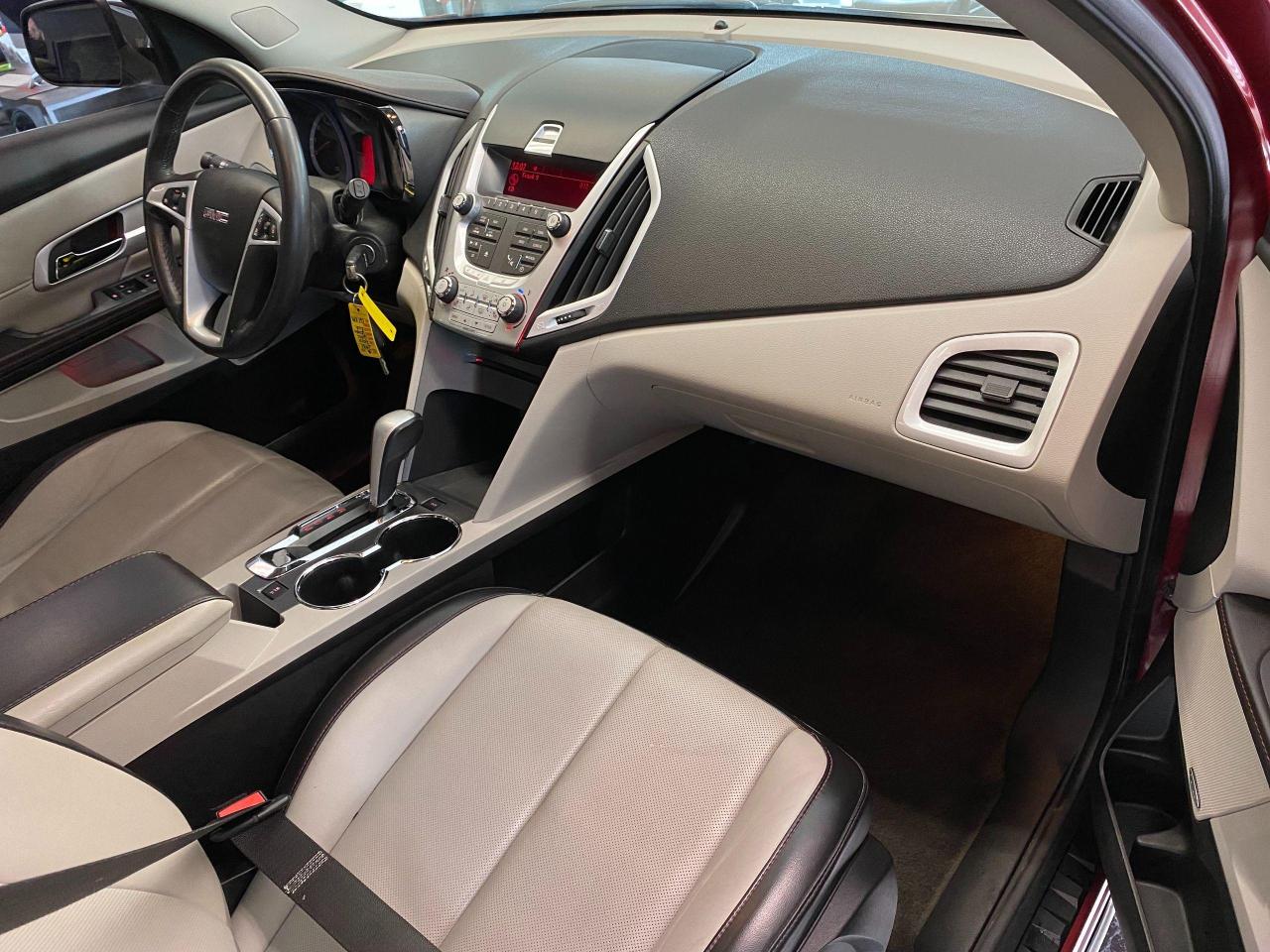 2010 GMC Terrain SLT-2 AWD+Leather+Camera+Bluetooth+CLEAN CARFAX - Photo #20