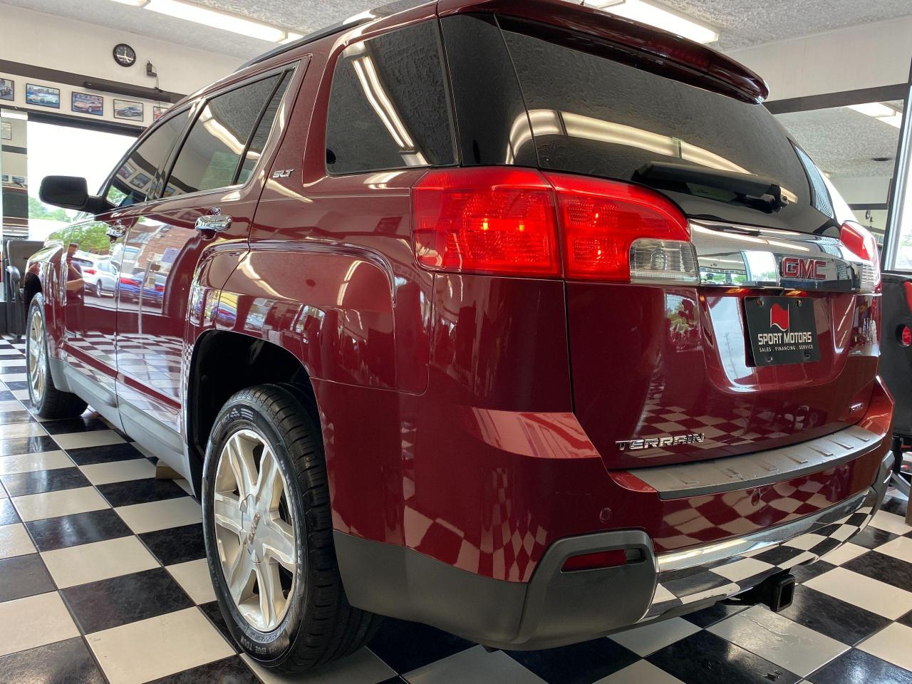 2010 GMC Terrain SLT-2 AWD+Leather+Camera+Bluetooth+CLEAN CARFAX - Photo #40