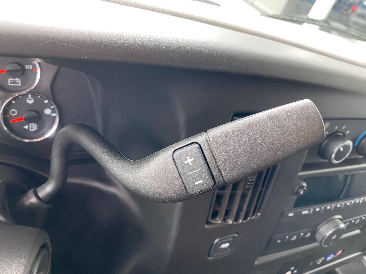 2019 GMC Savana 2500 Cargo 6.0L V8+Camera+CLEAN CARFAX Photo30