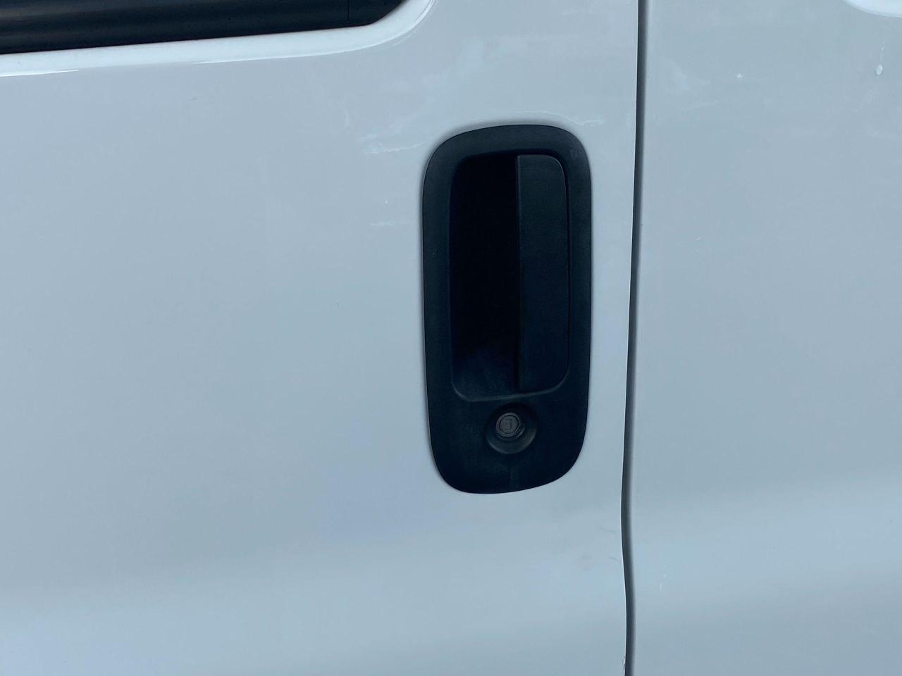 2019 GMC Savana 2500 Cargo 6.0L V8+Camera+CLEAN CARFAX - Photo #45