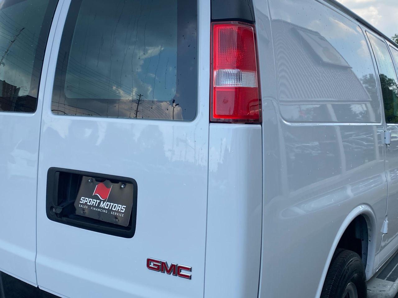 2019 GMC Savana 2500 Cargo 6.0L V8+Camera+CLEAN CARFAX Photo101