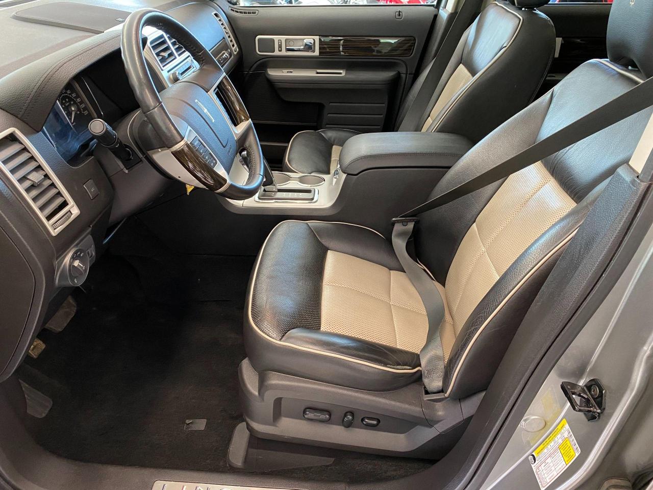 2008 Lincoln MKX AWD+Vented Leather Seats+GPS+Roof+CLEAN CARFAX - Photo #18
