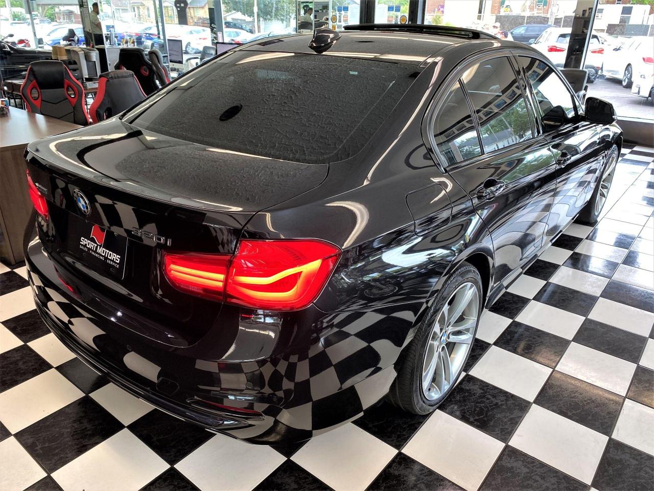 2017 BMW 3 Series 320i xDrive+GPS+BSM+360 Camera+PDC+CLEAN CARFAX - Photo #4
