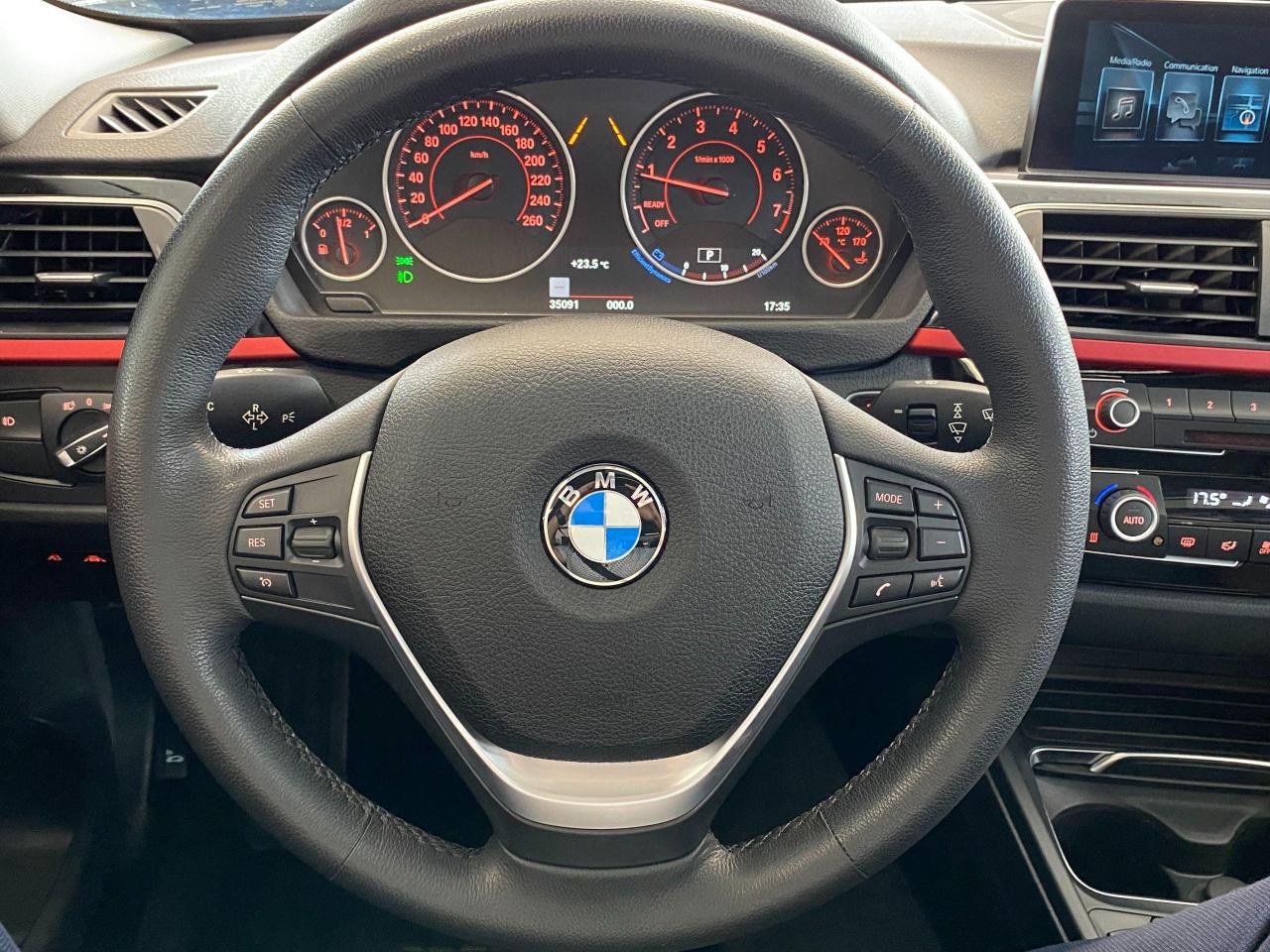 2017 BMW 3 Series 320i xDrive+GPS+BSM+360 Camera+PDC+CLEAN CARFAX - Photo #9