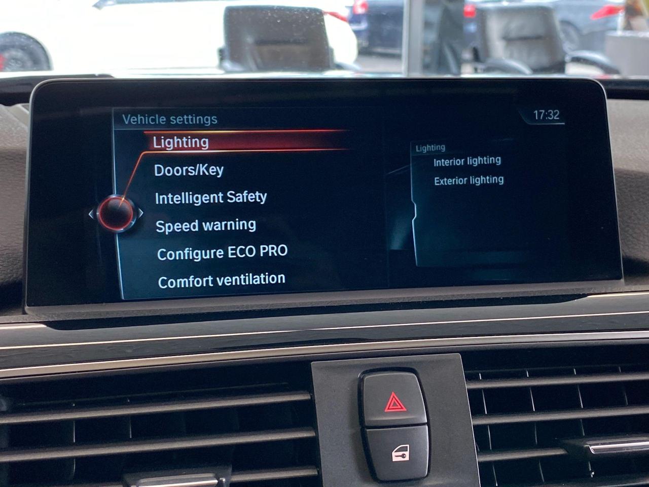 2017 BMW 3 Series 320i xDrive+GPS+BSM+360 Camera+PDC+CLEAN CARFAX - Photo #34