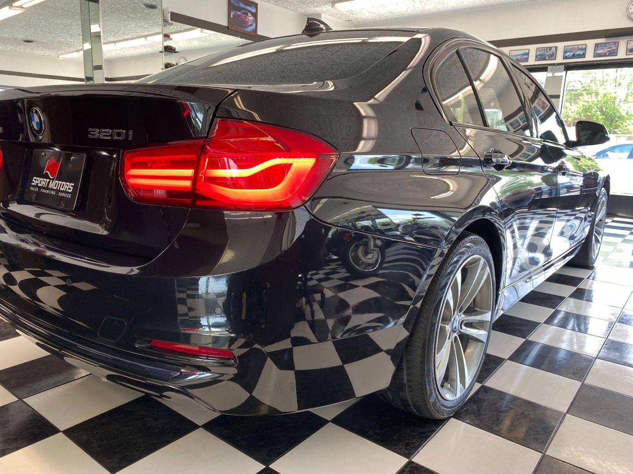 2017 BMW 3 Series 320i xDrive+GPS+BSM+360 Camera+PDC+CLEAN CARFAX - Photo #53