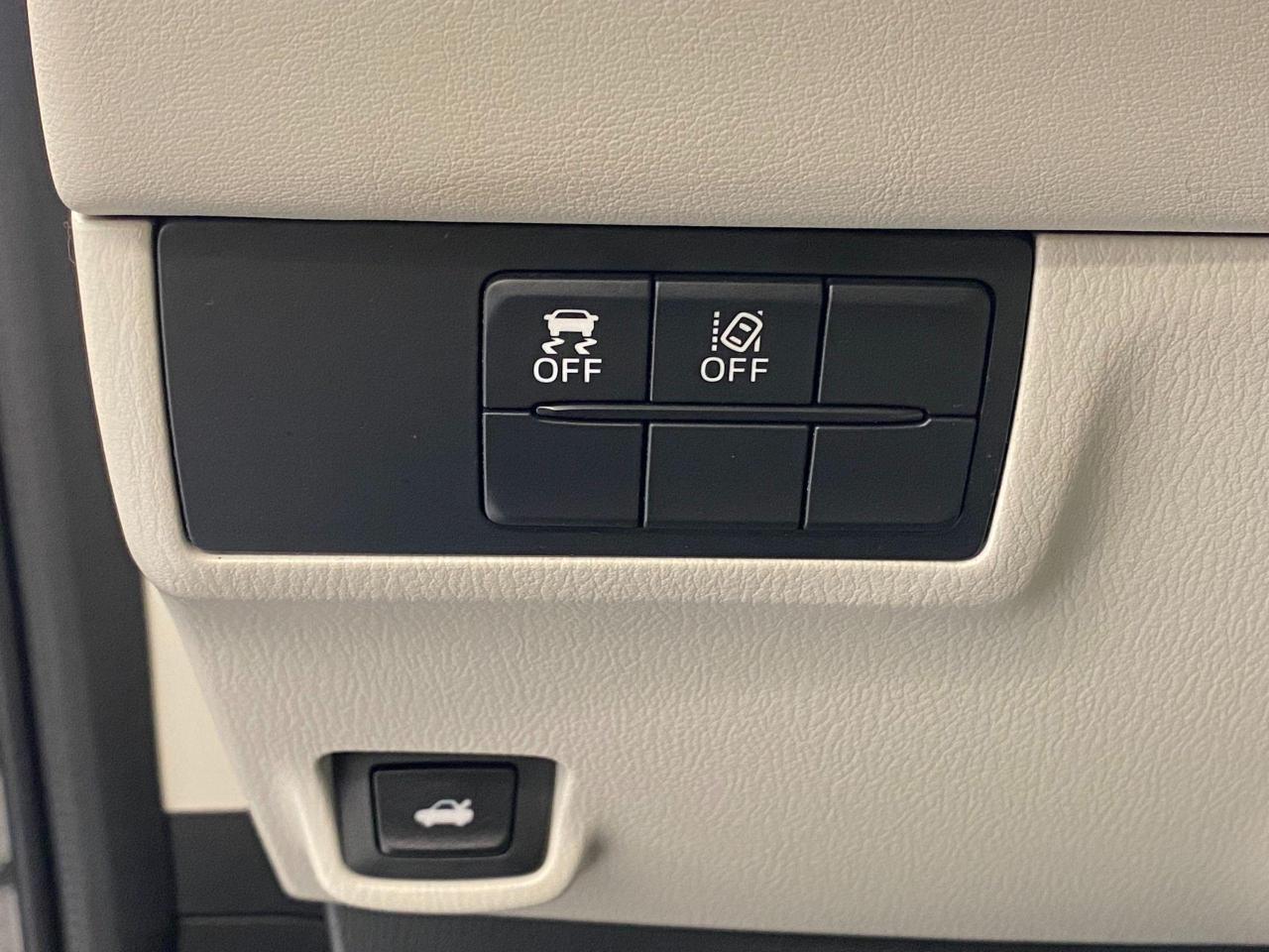 2018 Mazda MAZDA6 GS-L+LaneKeep+BSM+Adaptive Cruise+GPS+CLEAN CARFAX - Photo #57