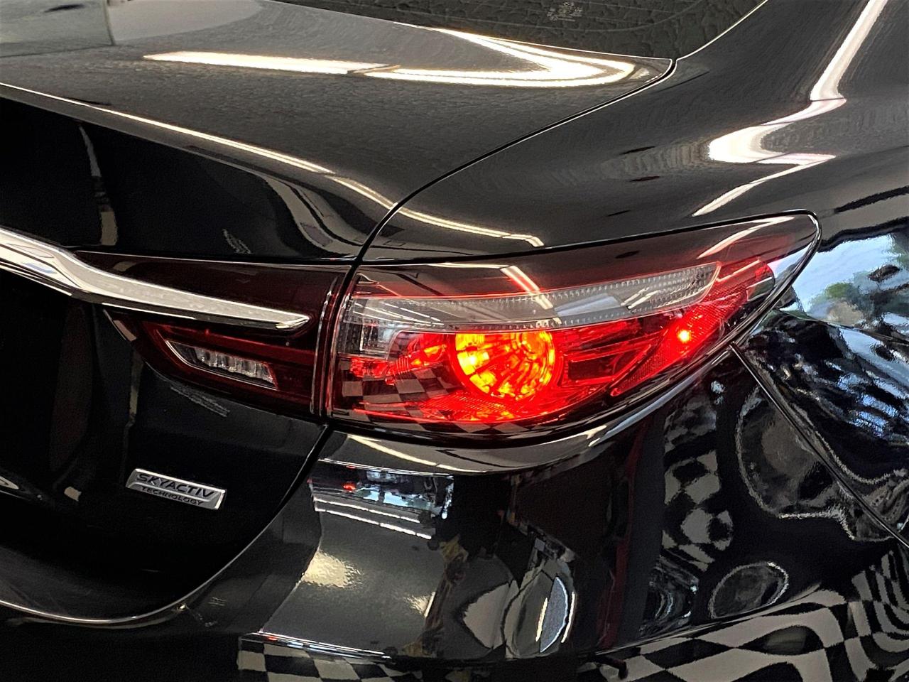 2018 Mazda MAZDA6 GS-L+LaneKeep+BSM+Adaptive Cruise+GPS+CLEAN CARFAX - Photo #71