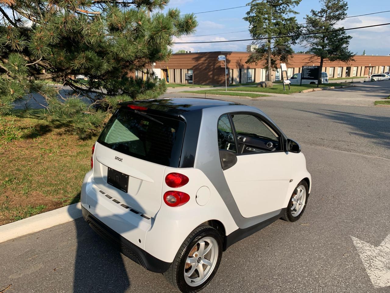 2013 Smart fortwo coupe ONLY 51,154 KMS! NAVIGATION/MOONROOF/FULLY LOADED! - Photo #11