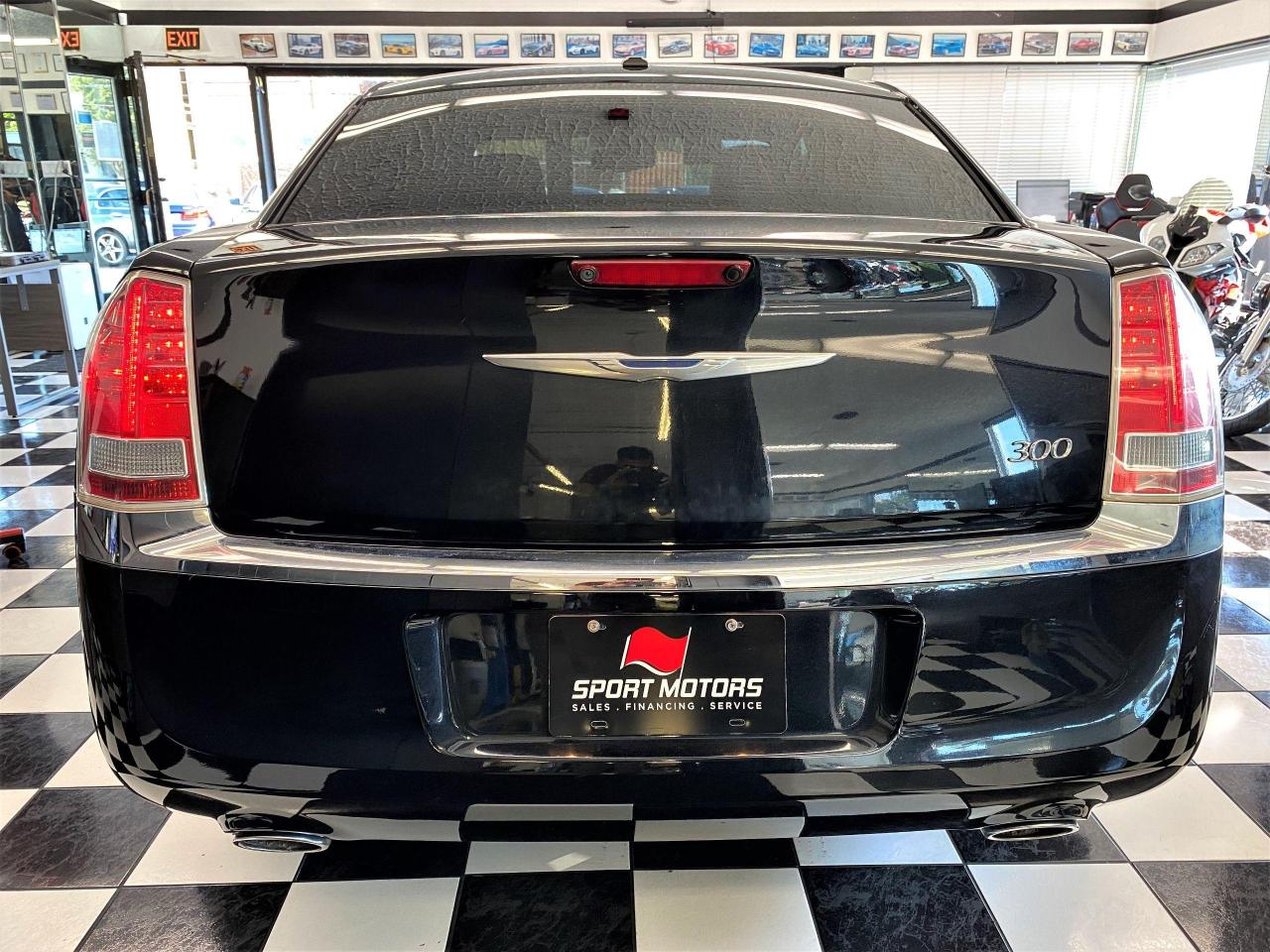2014 Chrysler 300 Touring V6+Camera+New Tires+Brakes+CLEAN CARFAX - Photo #3