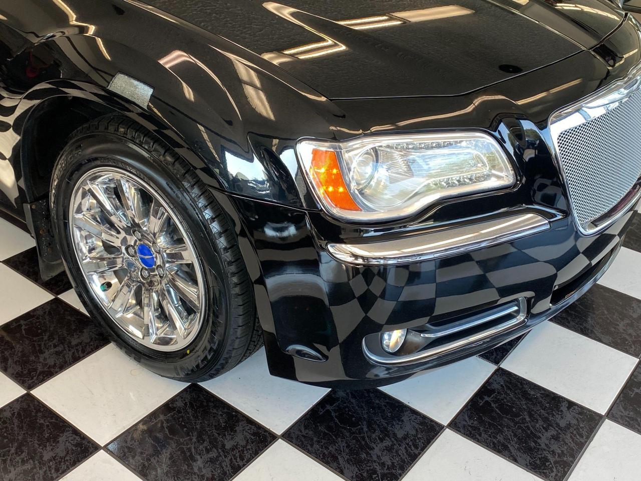 2014 Chrysler 300 Touring V6+Camera+New Tires+Brakes+CLEAN CARFAX - Photo #38