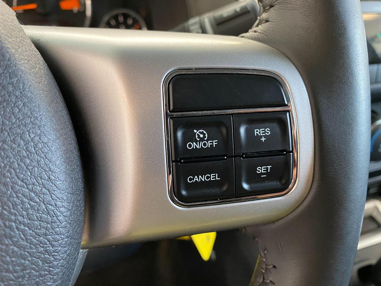 2015 Jeep Compass NORTH 4x4+HeatedSeats+New Tires+Brakes+CLEANCARFAX - Photo #31