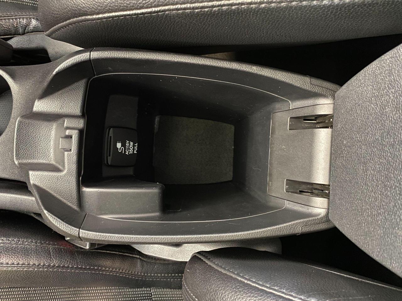 2013 Hyundai Veloster TECH+GPS+Camera+New Tires+Brakes+CLEAN CARFAX - Photo #49