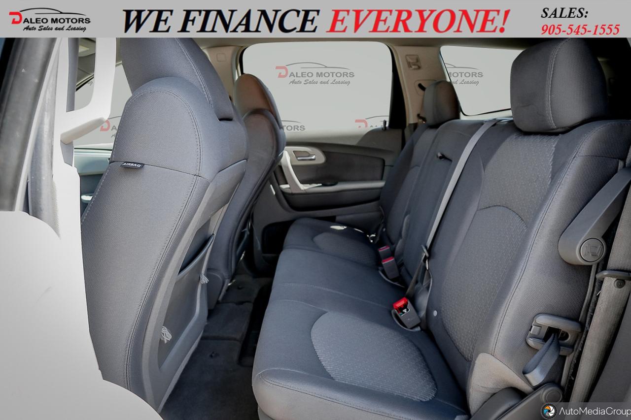 2009 Chevrolet Traverse LS / 7 PASSENGER - AS IS / SAFETY EXTRA Photo12