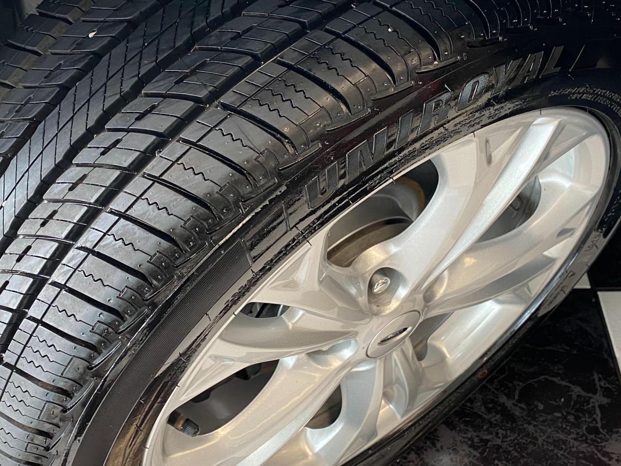 2012 Ford Fusion SE+New Tires & Brakkes+Power Options+CLEAN CARFAX - Photo #11