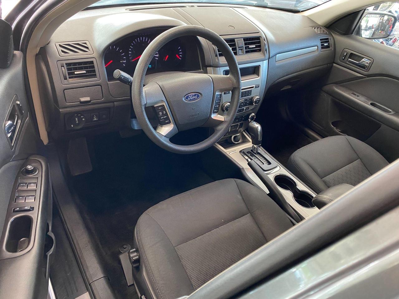 2012 Ford Fusion SE+New Tires & Brakkes+Power Options+CLEAN CARFAX - Photo #17