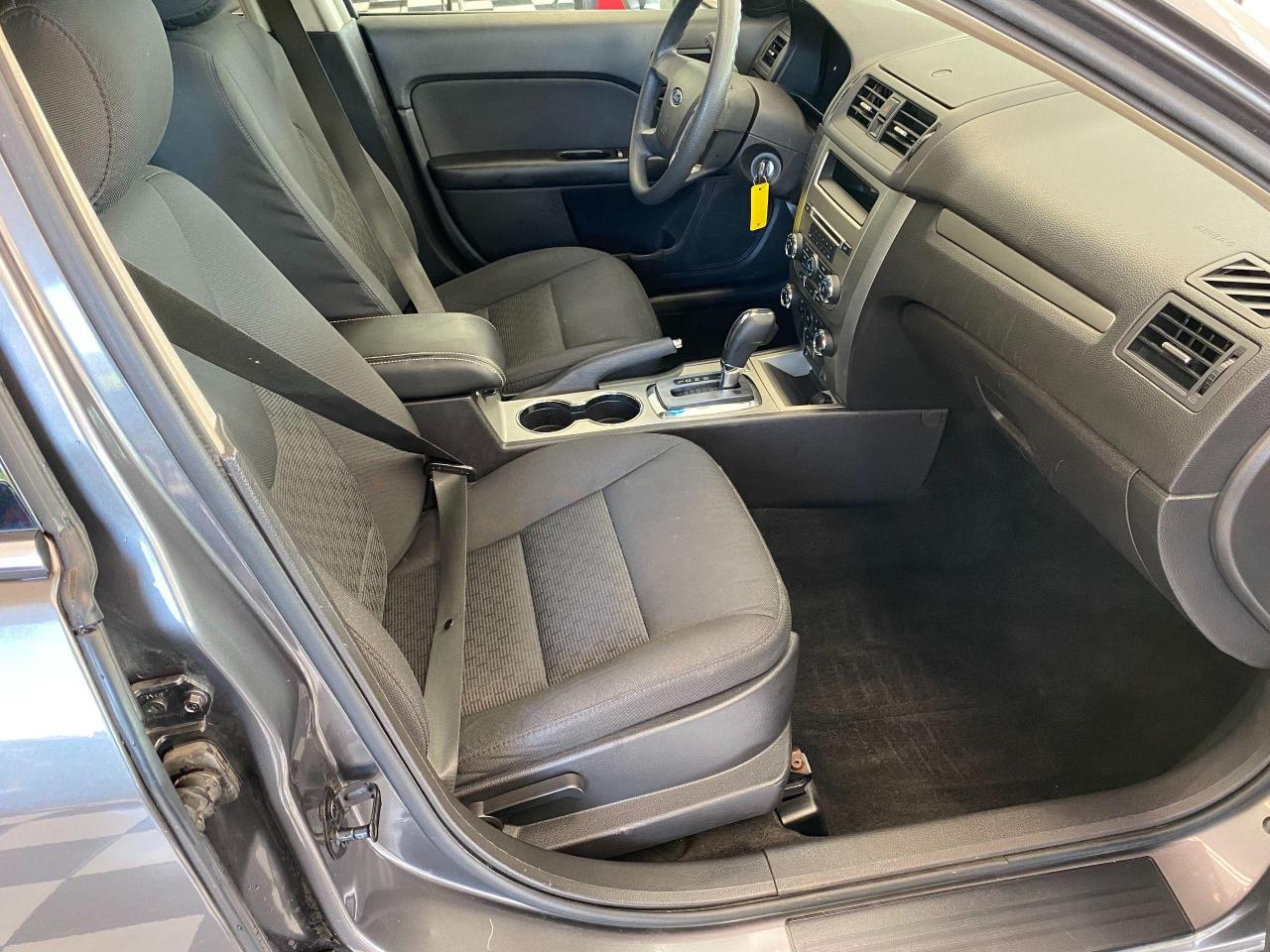 2012 Ford Fusion SE+New Tires & Brakkes+Power Options+CLEAN CARFAX - Photo #21