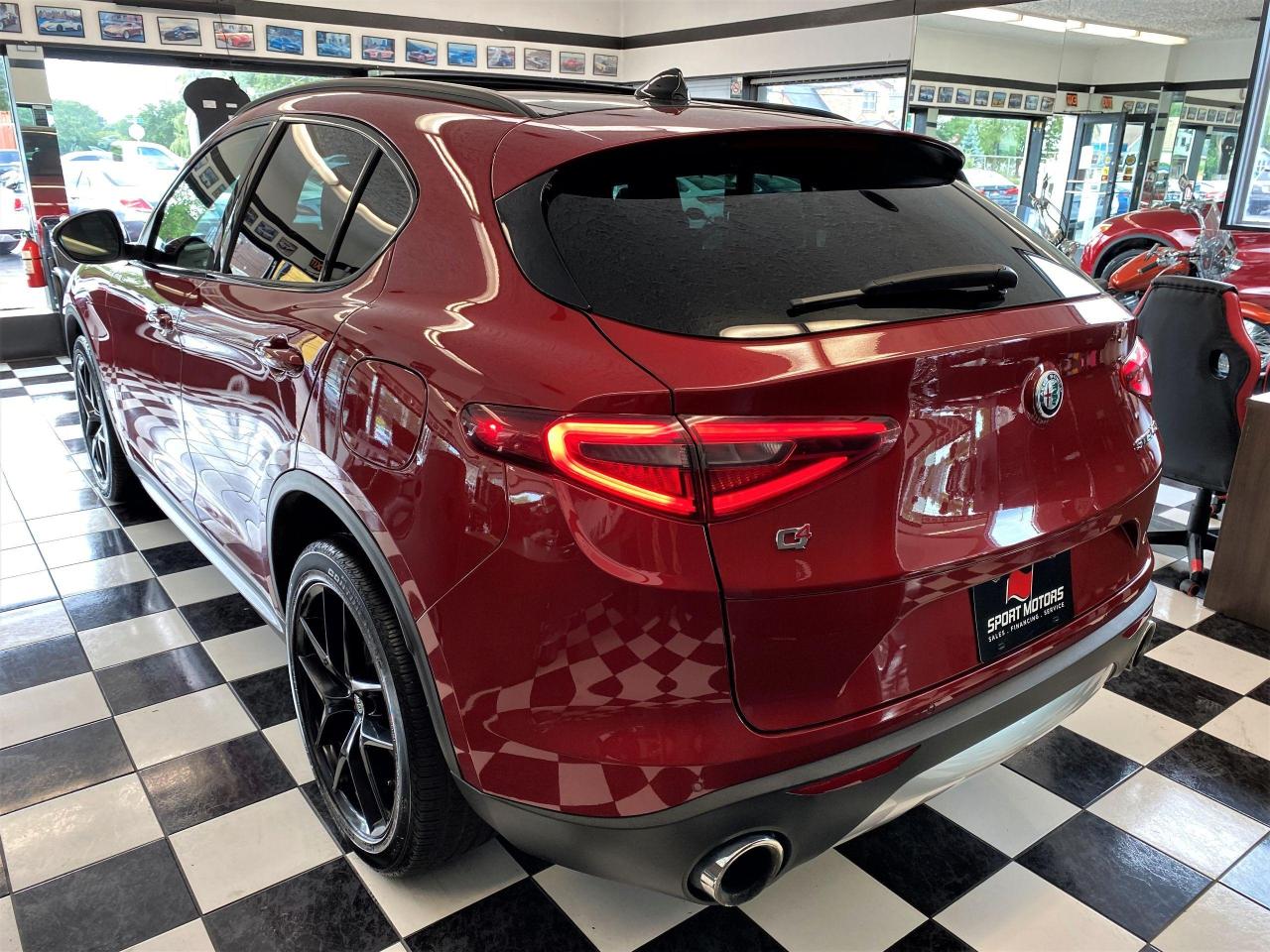 2018 Alfa Romeo Stelvio Ti Sport AWD+Assist PKG2+Roof+GPS+CLEAN CARFAX - Photo #2