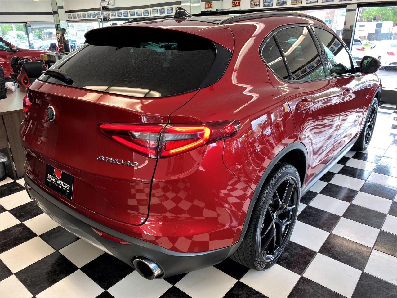 2018 Alfa Romeo Stelvio Ti Sport AWD+Assist PKG2+Roof+GPS+CLEAN CARFAX - Photo #4