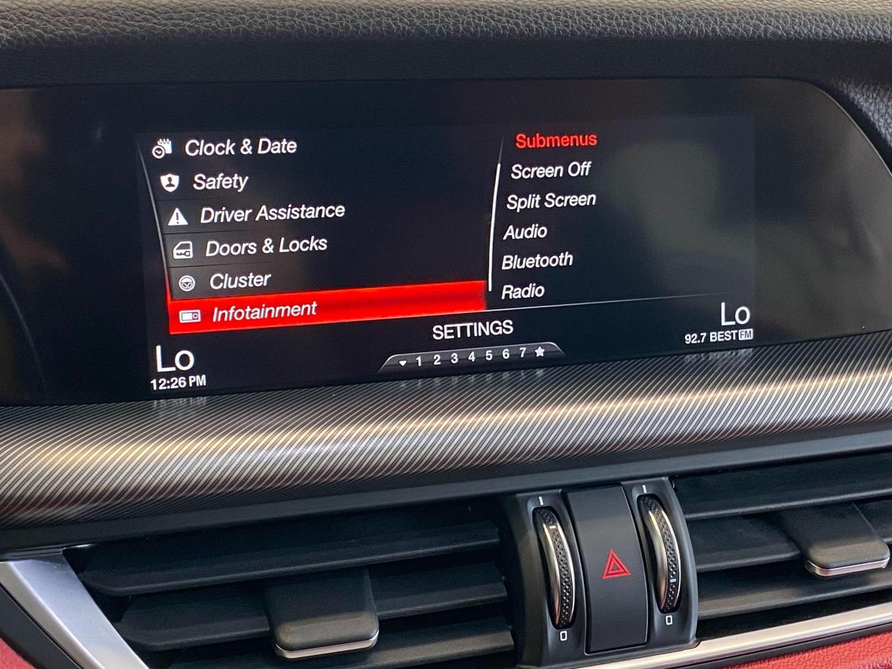 2018 Alfa Romeo Stelvio Ti Sport AWD+Assist PKG2+Roof+GPS+CLEAN CARFAX - Photo #38