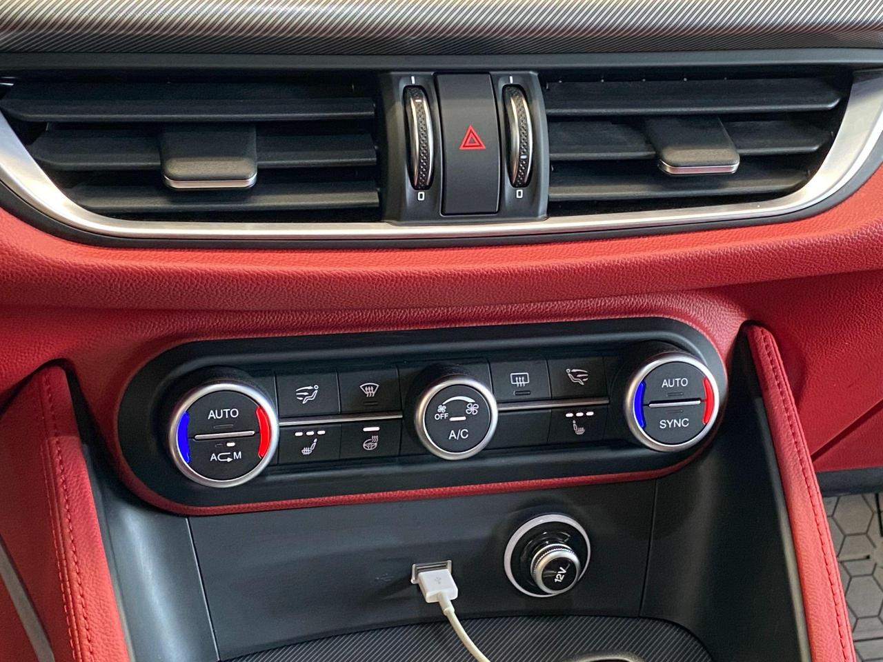 2018 Alfa Romeo Stelvio Ti Sport AWD+Assist PKG2+Roof+GPS+CLEAN CARFAX - Photo #45