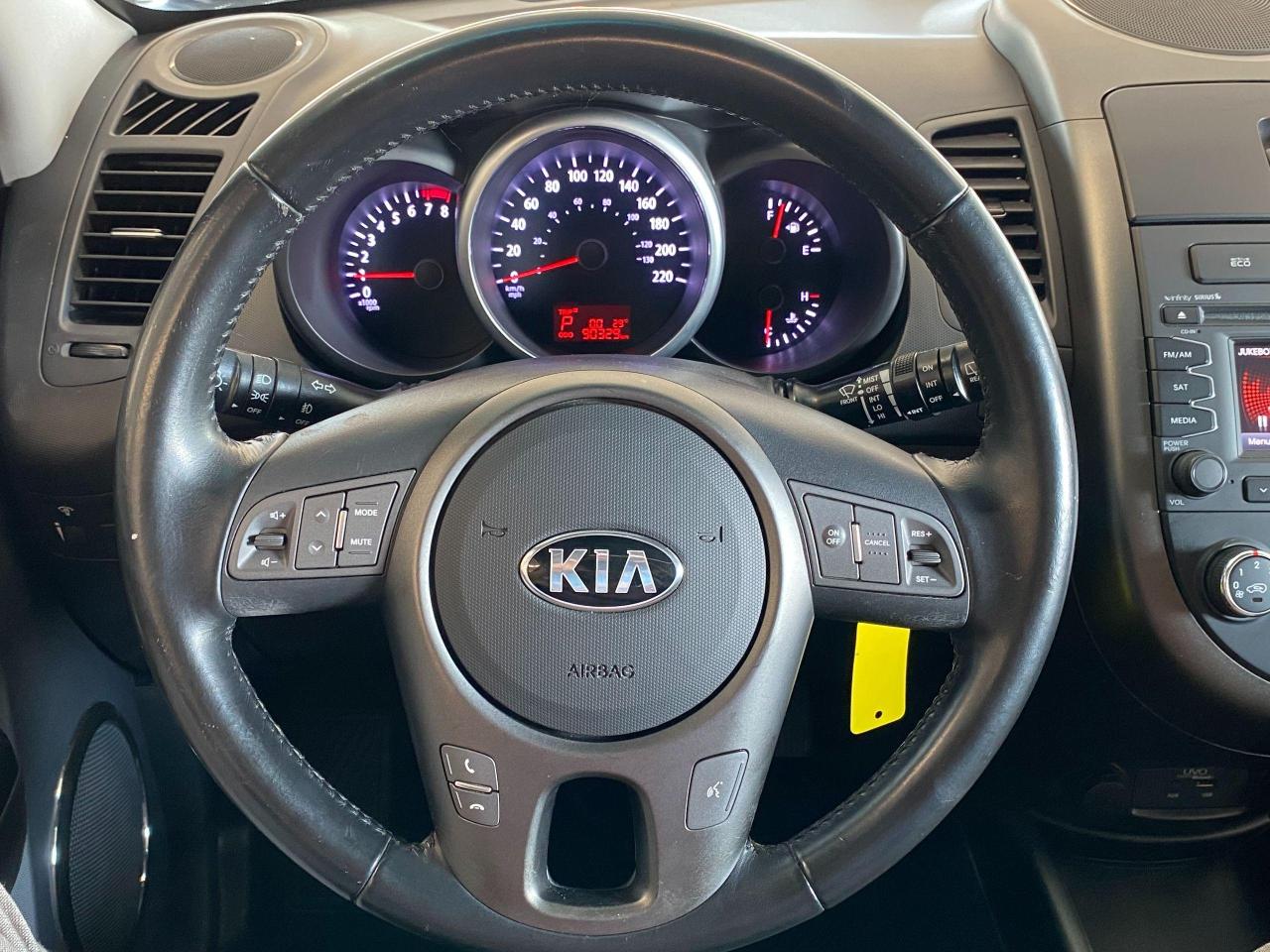 2013 Kia Soul 4U Luxury+Roof+Camera+New Brakes+CLEAN CARFAX - Photo #9