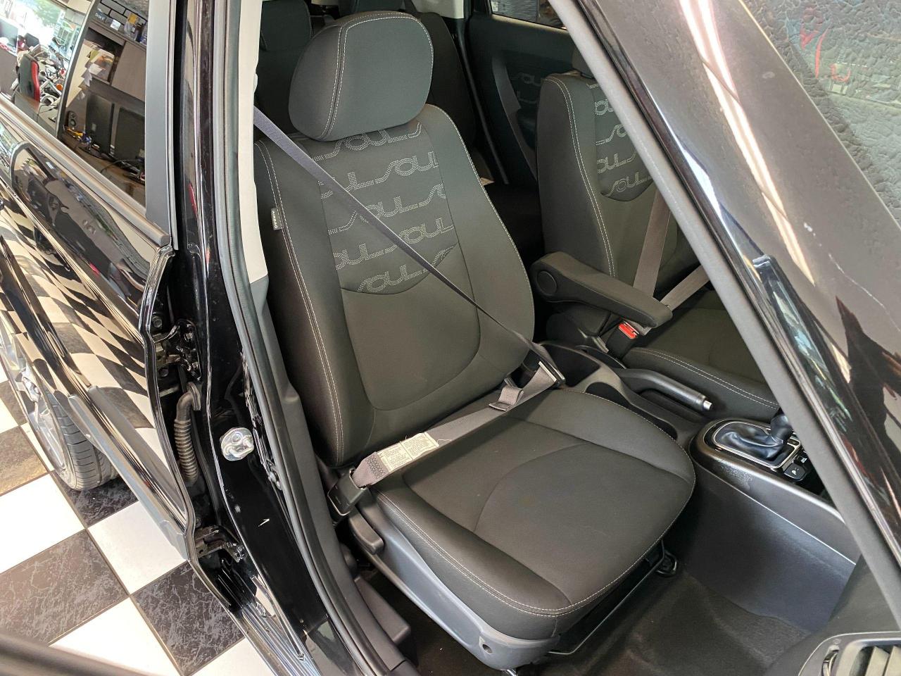 2013 Kia Soul 4U Luxury+Roof+Camera+New Brakes+CLEAN CARFAX - Photo #22
