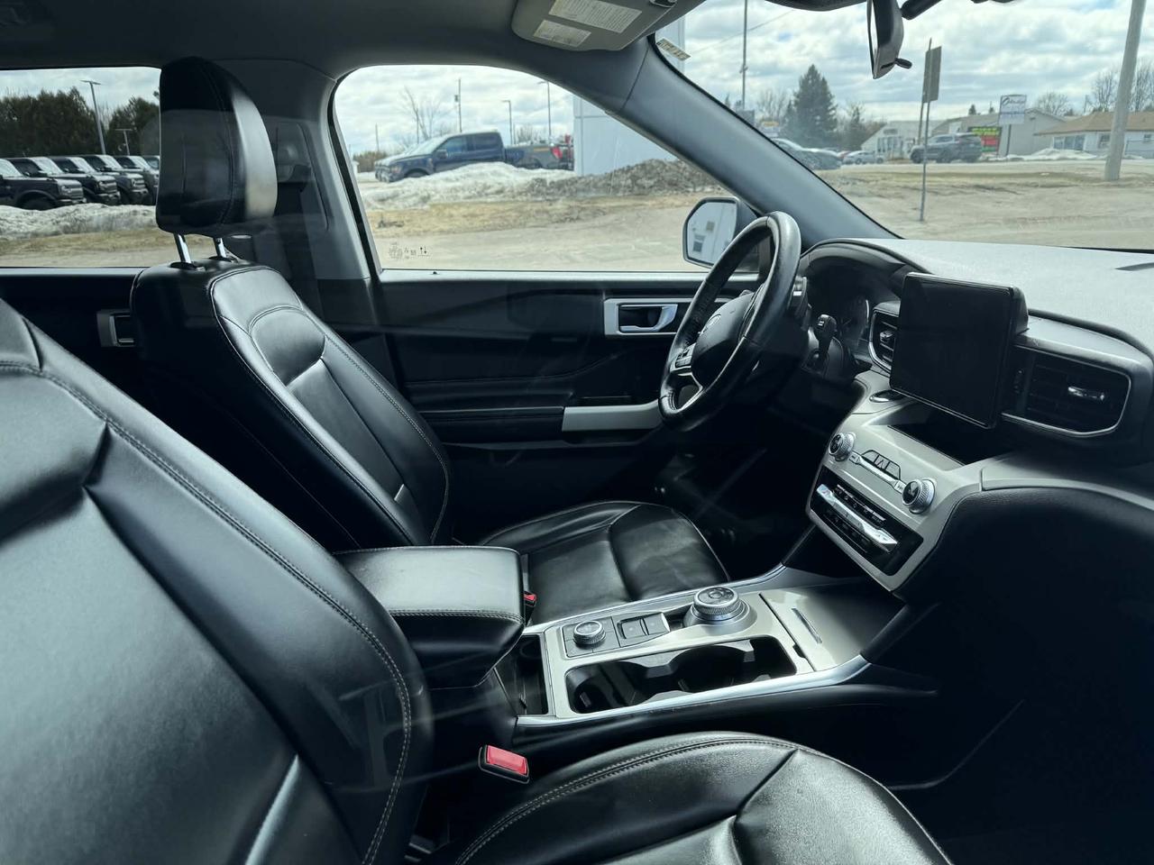 2021 Ford Explorer XLT Photo