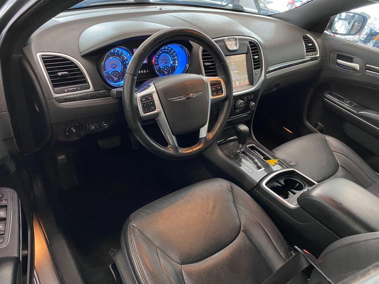 2011 Chrysler 300 Touring+Leather+Push Start+New Brakes+A/C+ - Photo #14
