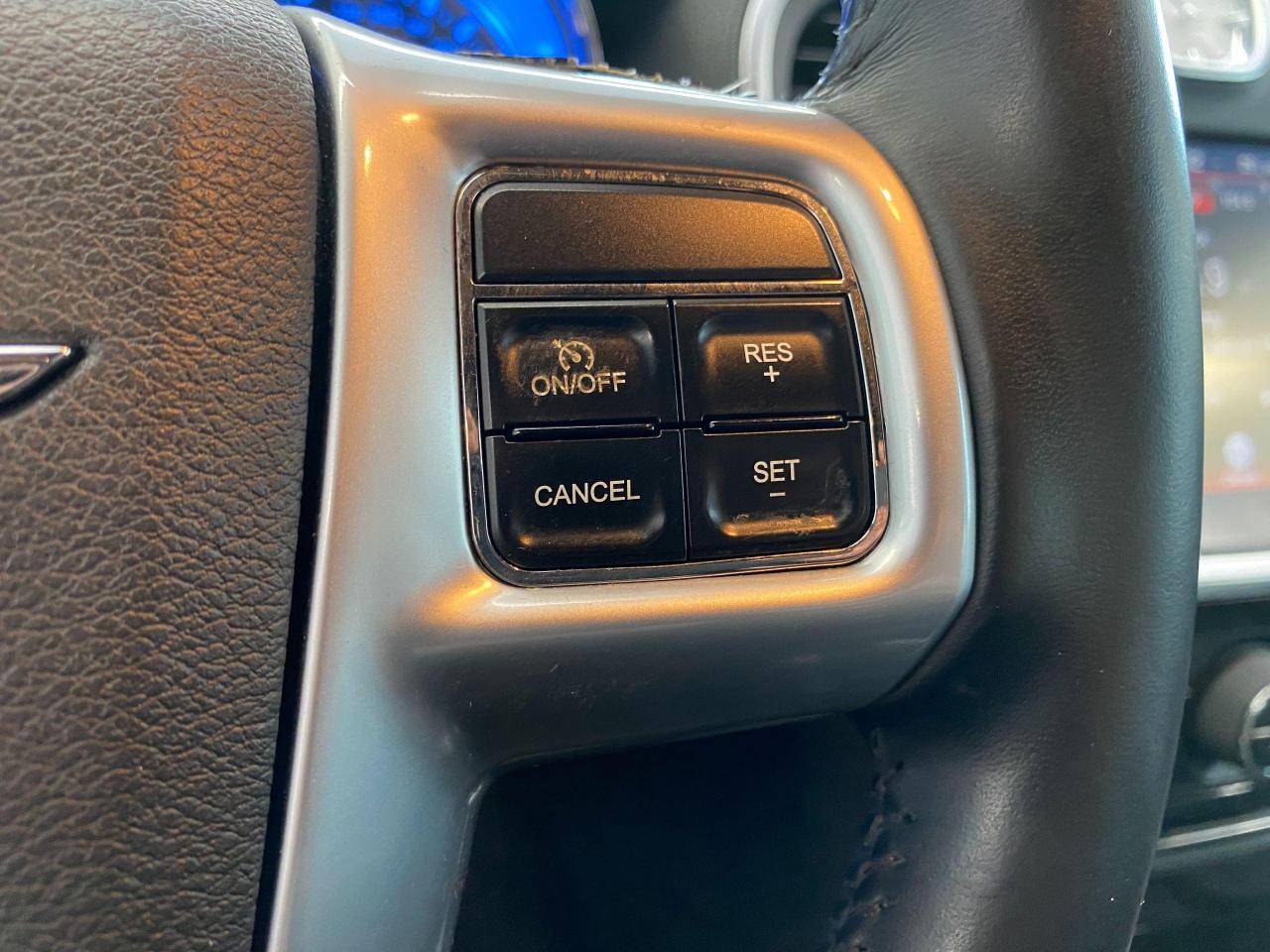 2011 Chrysler 300 Touring+Leather+Push Start+New Brakes+A/C+ - Photo #45