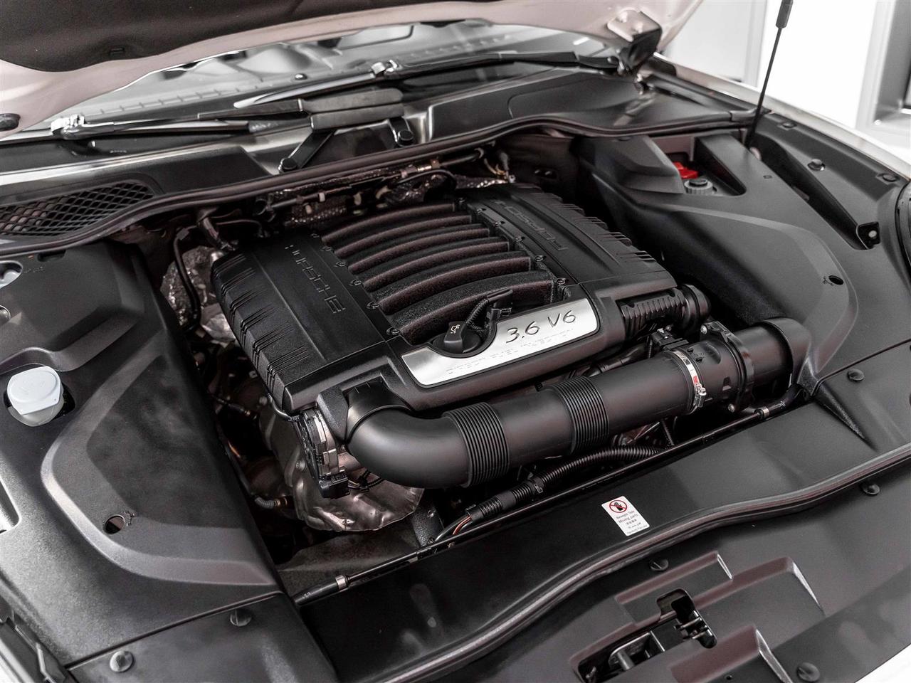 2018 Porsche Cayenne $2500 DOWN $328 BI WEEKLY ***PLATINUM EDITION|PREMIUM PLUS|LANE DEPART|LCA|BOSE|LOADED Photo