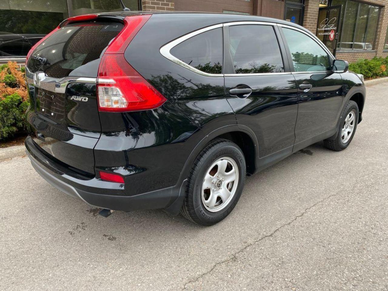 2015 Honda CR-V LX Photo2