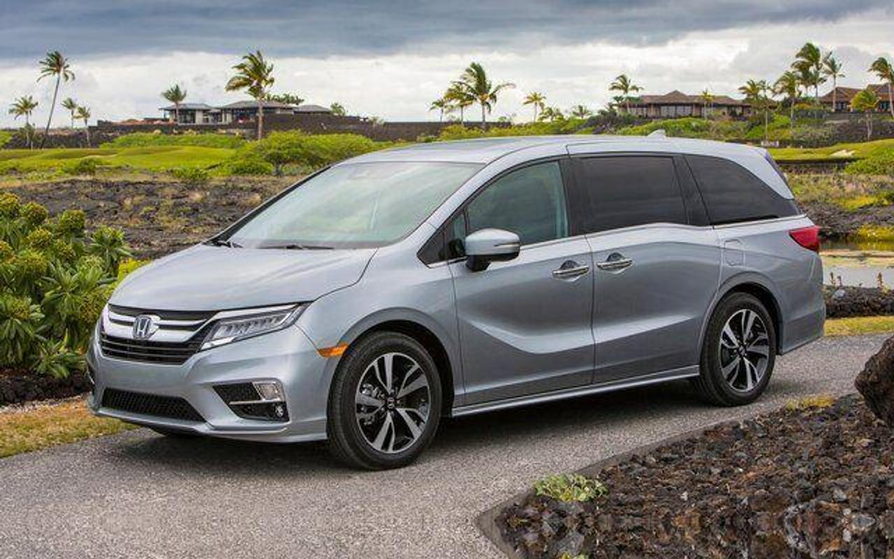 2018 Honda Odyssey Touring • No Accidents!