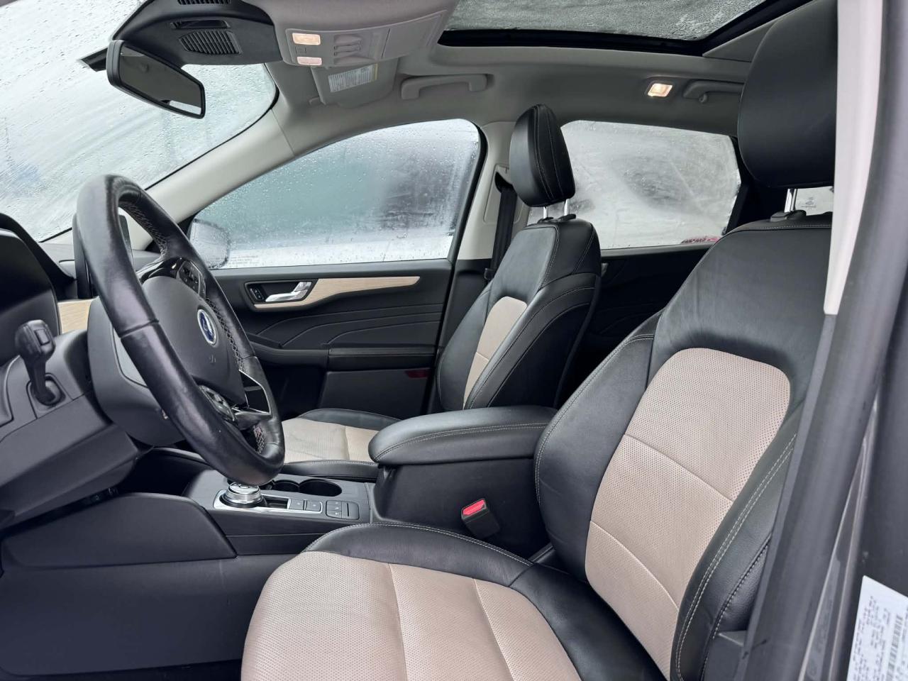 2021 Ford Escape 4DR TIT FHEV Photo5