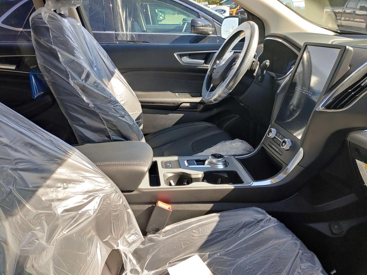 2021 Ford Edge Titanium