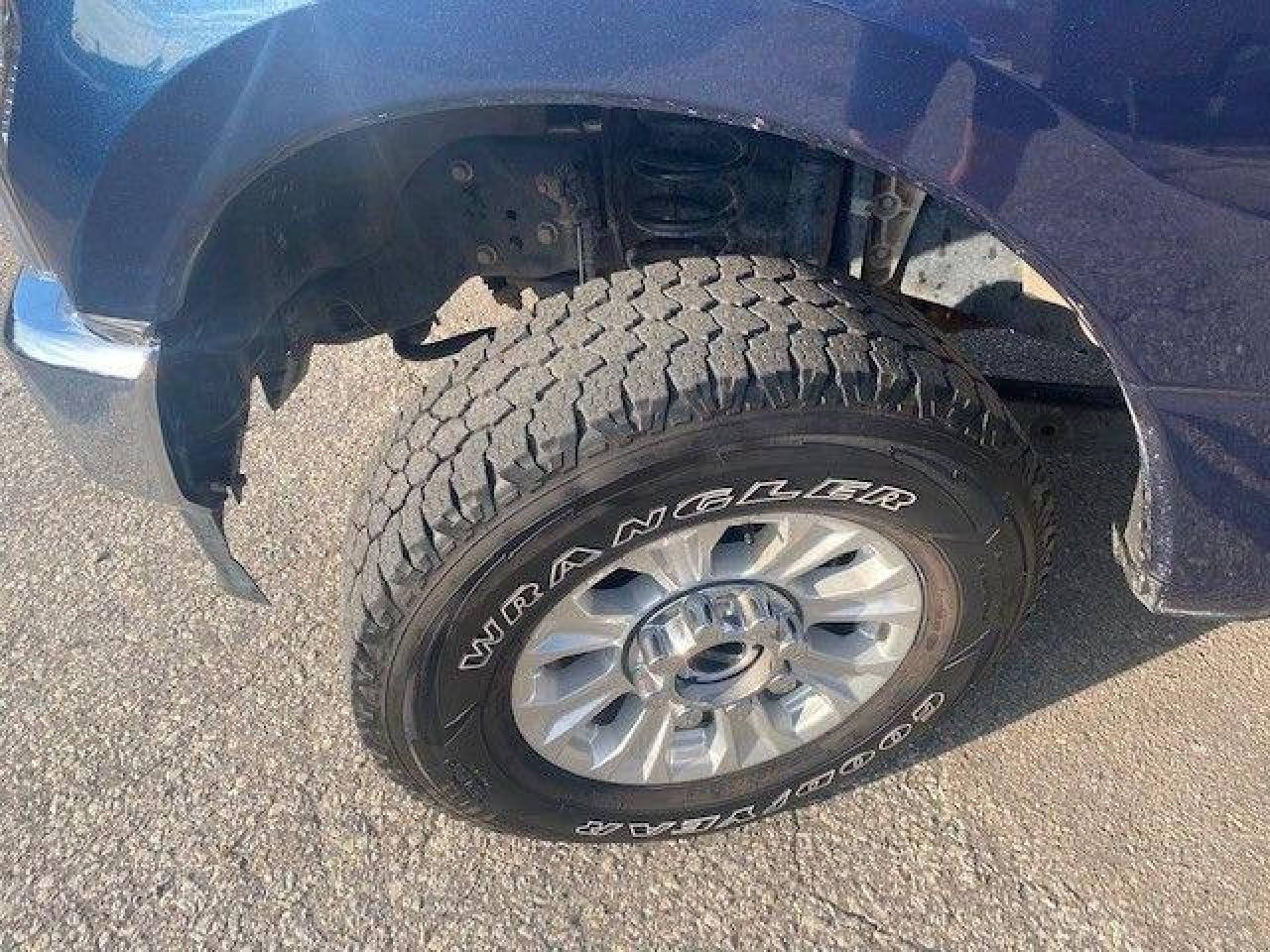 2020 Ford F-350 XLT Photo2