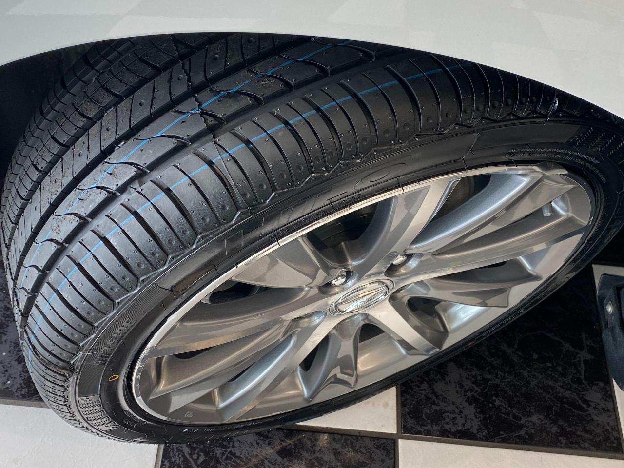 2017 Acura ILX PREMIUM+New Tires+Brakes+BlindSpot+CLEAN CARFAX - Photo #12