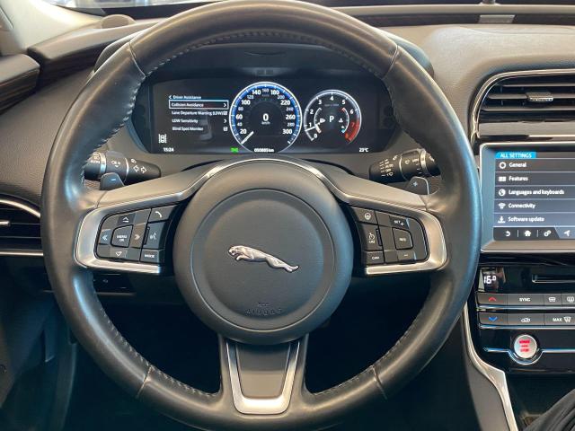 2018 Jaguar XE Prestige AWD+Apple Play+Cooled Seats+CLEAN CARFAX Photo9